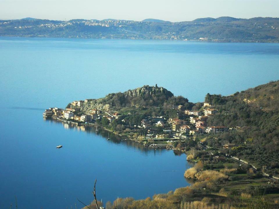 La Cupoletta Holiday House -Magnolia Trevignano Romano Bagian luar foto